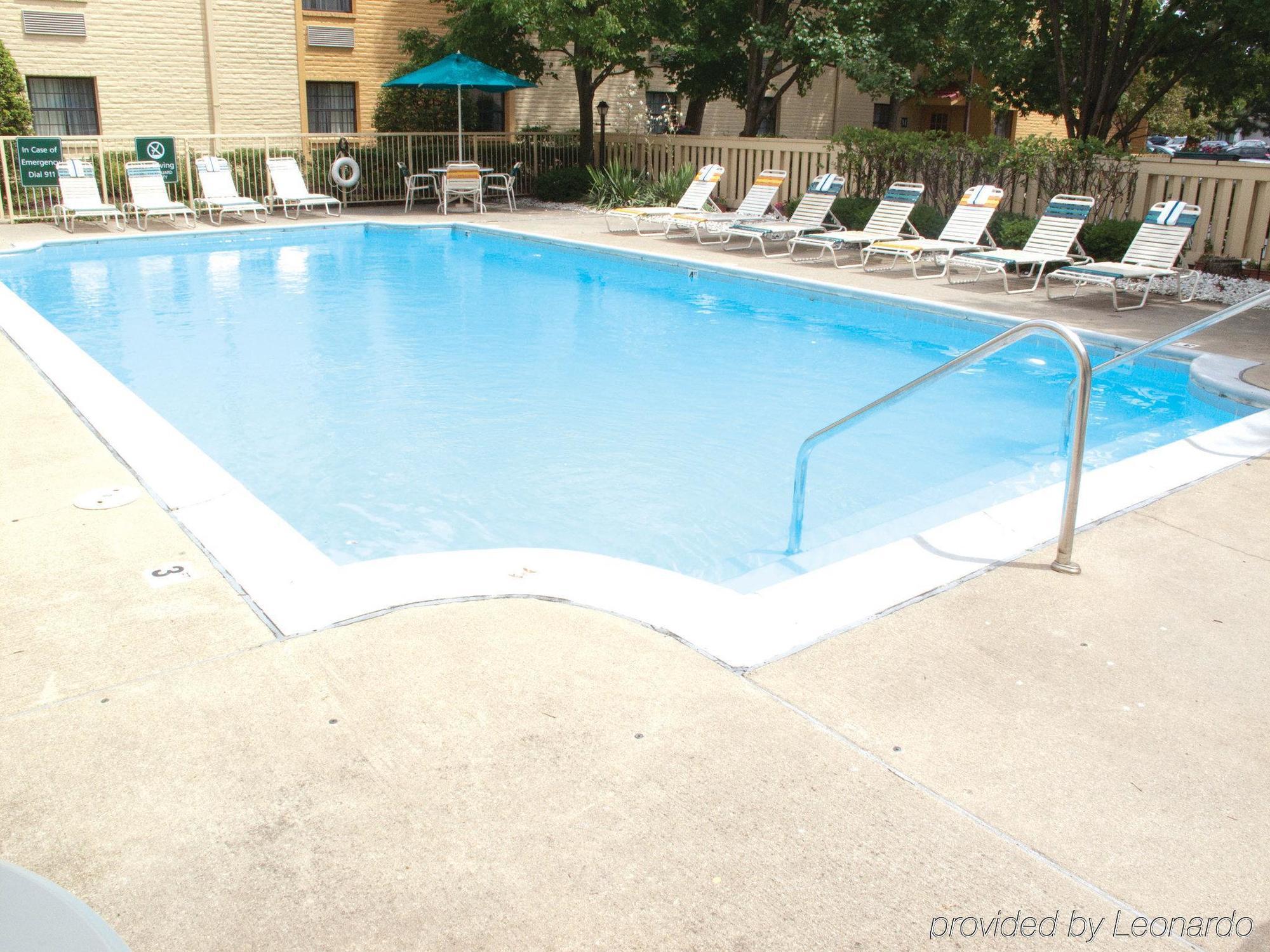 La Quinta Inn Chicago Окбрук Террас Экстерьер фото