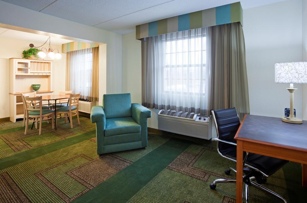 La Quinta Inn Chicago Окбрук Террас Экстерьер фото