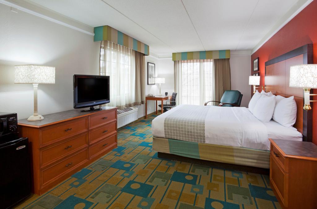 La Quinta Inn Chicago Окбрук Террас Экстерьер фото